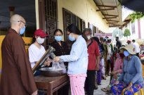 Hỗ trợ gạo cho chùa Hưng Pháp, Đồng Nai