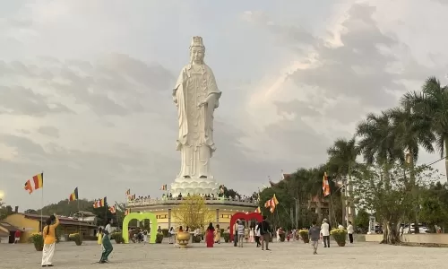 Phật giáo và tuổi trẻ trong xã hội hiện đại