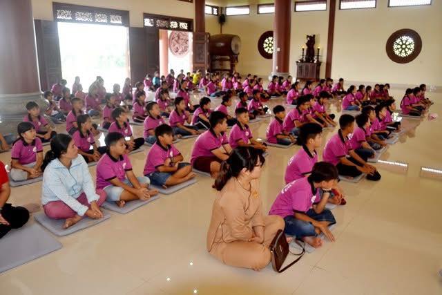 Lời Khuyên Cho Thanh Thiếu Niên Khi Tham Gia Khóa Tu Mùa Hè