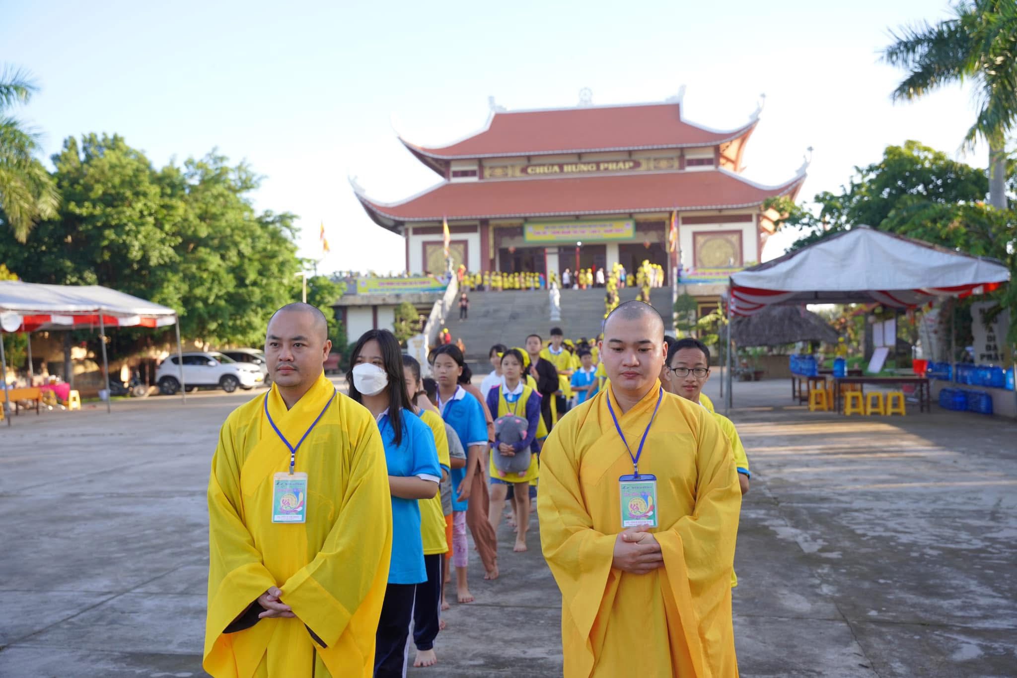 Hoạt Động Chính Trong Một Khóa Tu Thiền Định