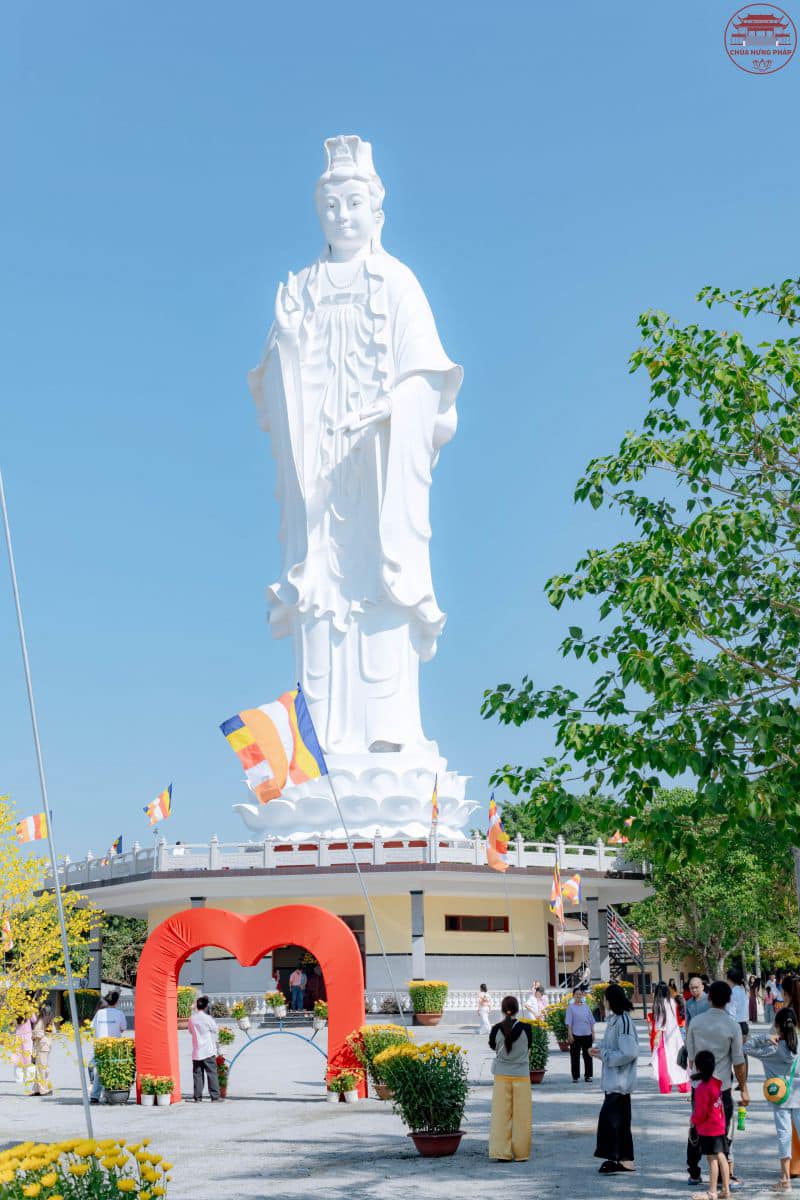 Phật giáo đồng hành cùng xã hội hôm nay