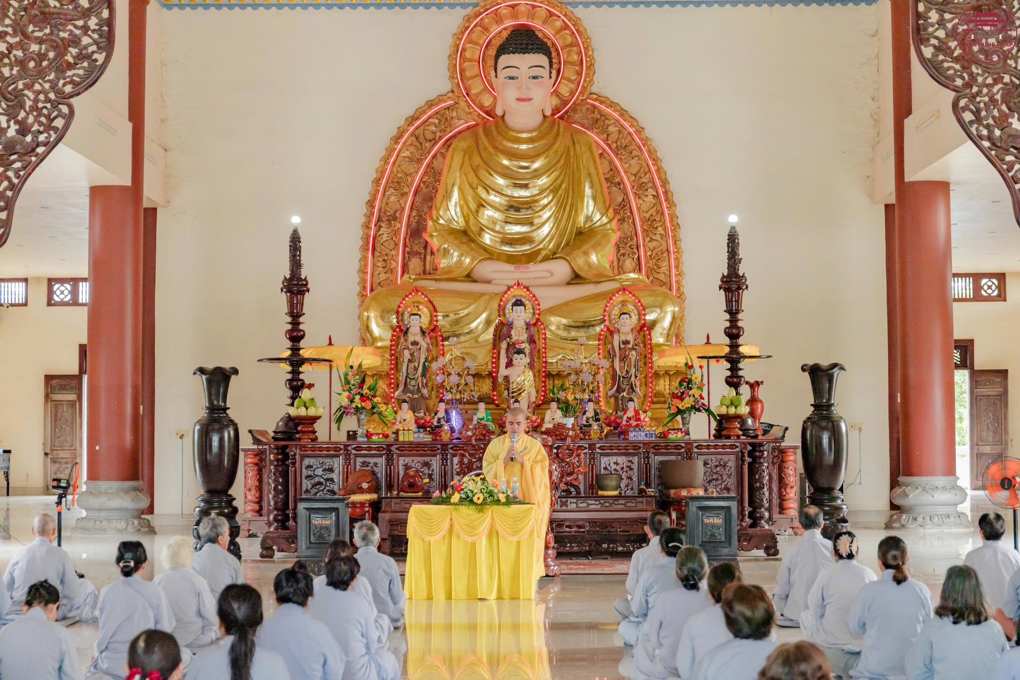 Biểu Hiện Của Lòng Từ Bi và Trí Tuệ